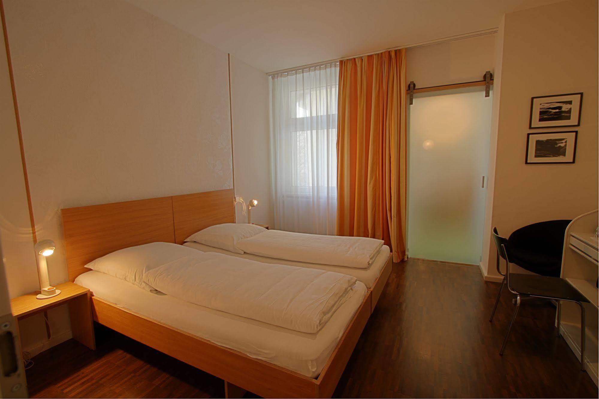 Johann Hotel 3*